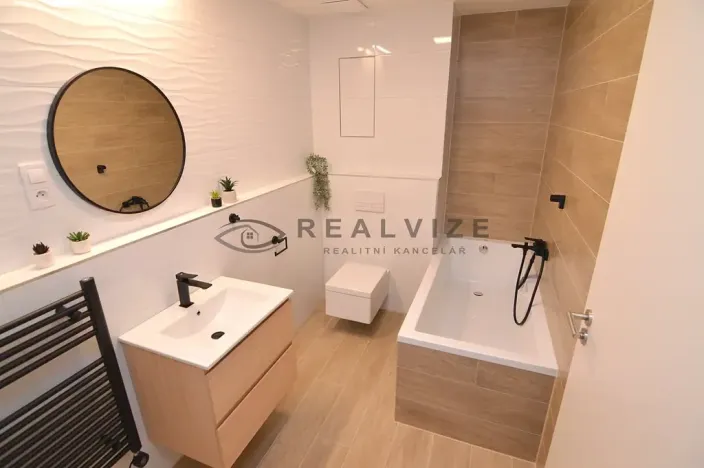 Pronájem bytu 3+kk, České Budějovice, Čakovská, 84 m2
