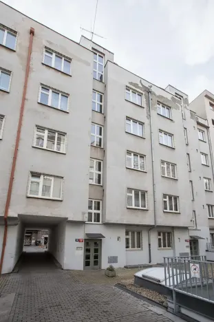 Pronájem bytu 2+kk, Praha - Karlín, Křižíkova, 48 m2