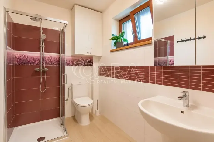 Prodej chaty, Dolní Břežany, U Lesa, 50 m2