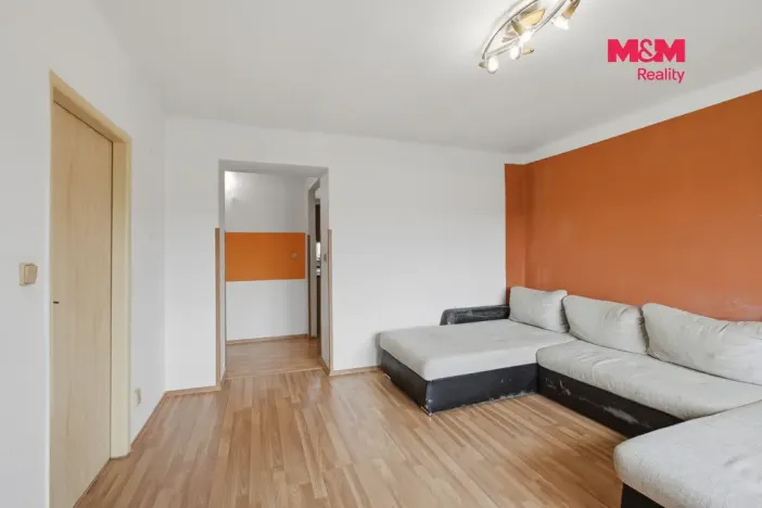 Prodej bytu 3+1, Jince, Čenkovská, 69 m2
