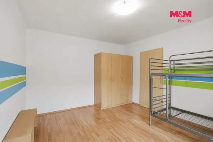 Prodej bytu 3+1, Jince, Čenkovská, 69 m2