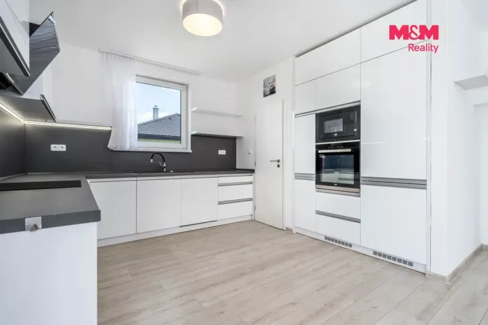 Prodej rodinného domu, Labské Chrčice, 111 m2