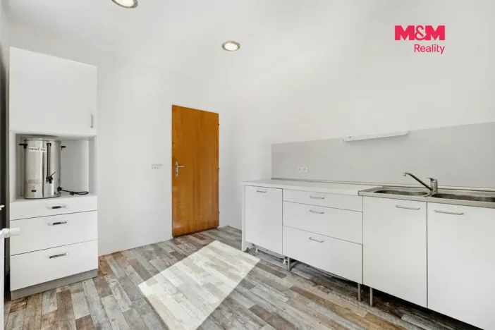 Prodej rodinného domu, Hejnice, Skřivánek, 220 m2