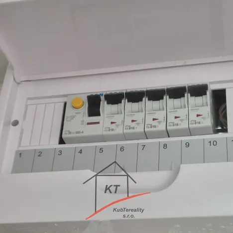 Pronájem bytu 1+kk, Děčín, Žerotínova, 35 m2