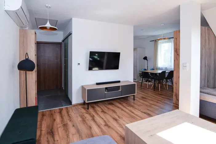 Prodej obchodního prostoru, Říčany - Jažlovice, Jažlovická, 249 m2