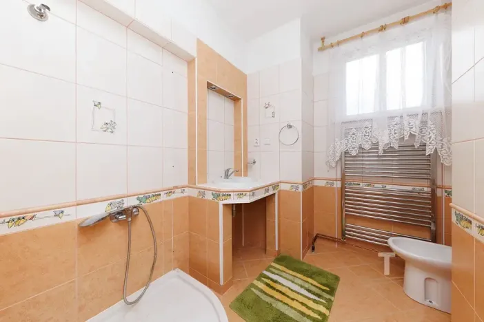 Prodej vícegeneračního domu, Drnovice, 331 m2