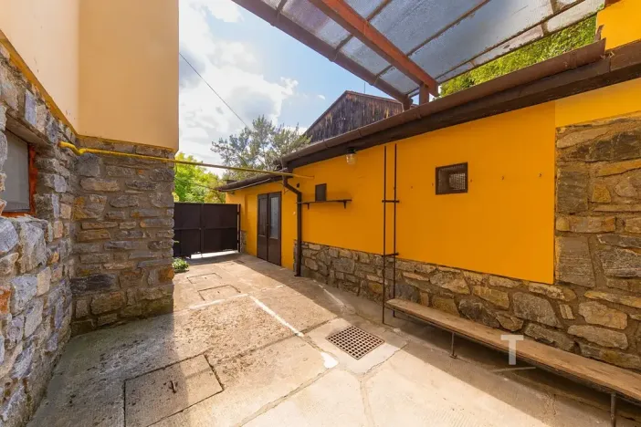 Prodej vícegeneračního domu, Drnovice, 331 m2