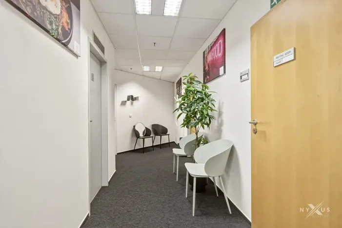 Pronájem kanceláře, Praha - Nusle, Na strži, 208 m2