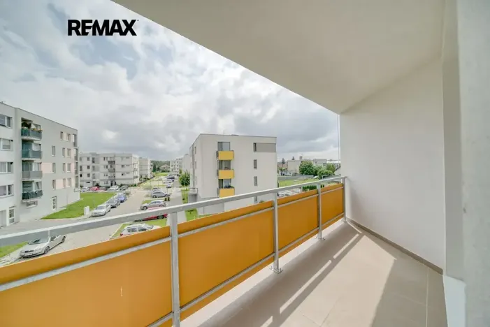 Pronájem bytu 2+kk, Velký Osek, U hřiště, 60 m2