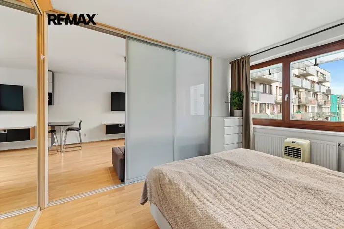Prodej bytu 2+kk, Praha - Holešovice, Osadní, 54 m2