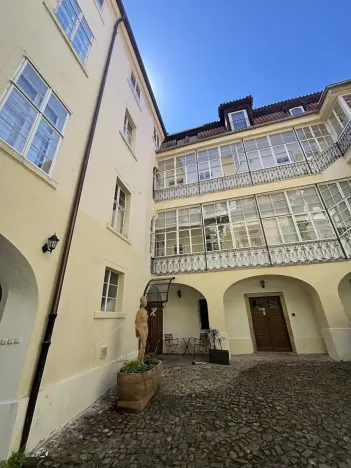 Pronájem bytu 3+1, Praha - Malá Strana, Sněmovní, 85 m2