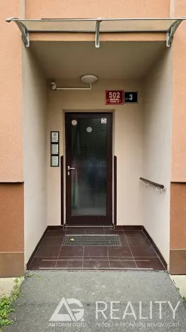 Pronájem bytu 2+1, Praha - Malešice, Chotutická, 54 m2