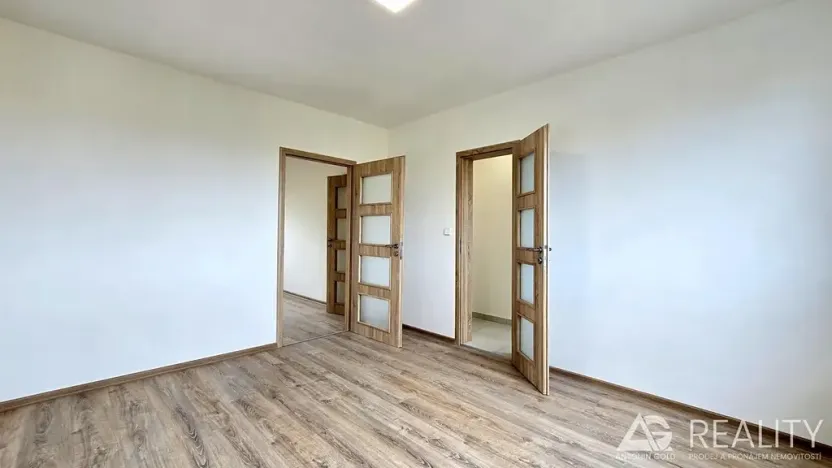 Pronájem bytu 2+1, Praha - Malešice, Chotutická, 54 m2