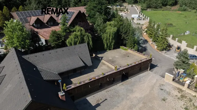 Prodej vily, Králův Dvůr, Pod Lesem, 708 m2