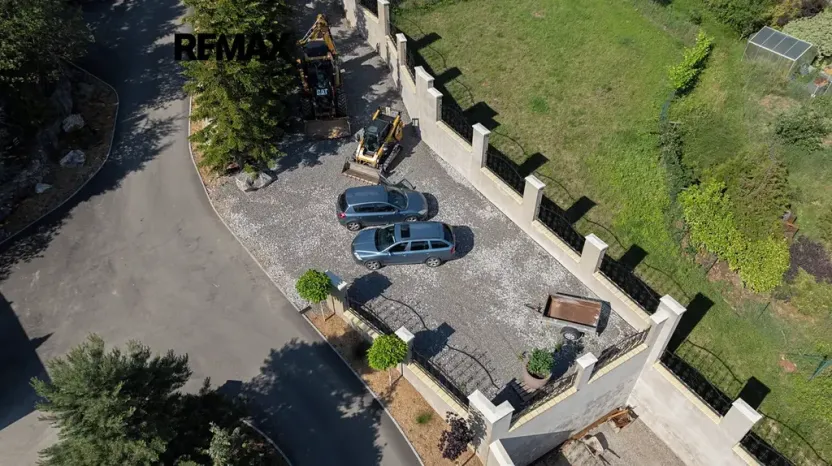 Prodej vily, Králův Dvůr, Pod Lesem, 708 m2