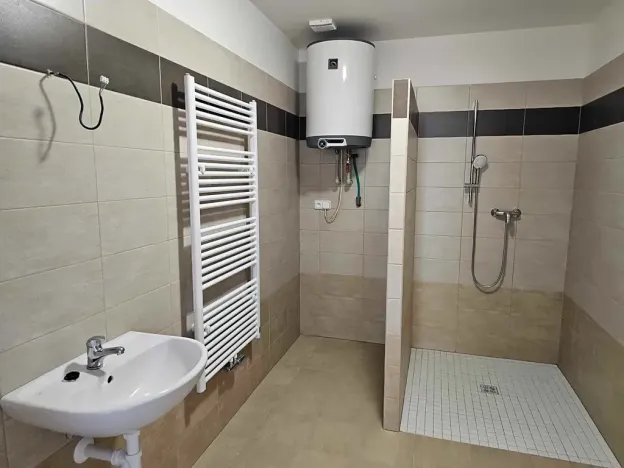 Pronájem bytu 1+kk, Chlumec nad Cidlinou, 45 m2