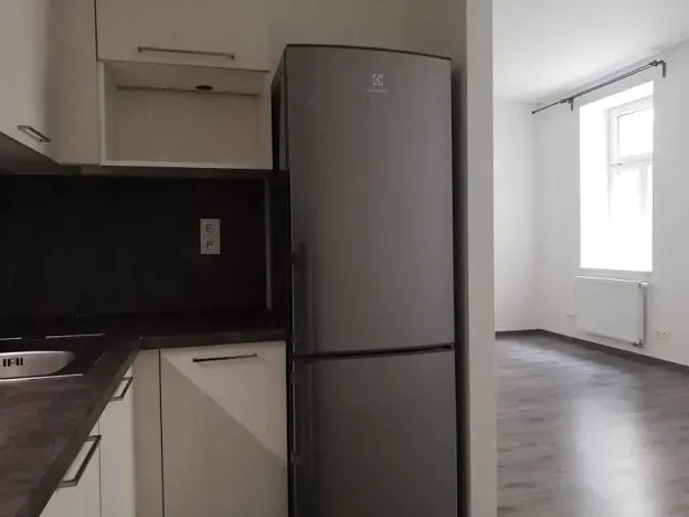 Pronájem bytu 3+kk, Praha - Holešovice, Na Maninách, 54 m2