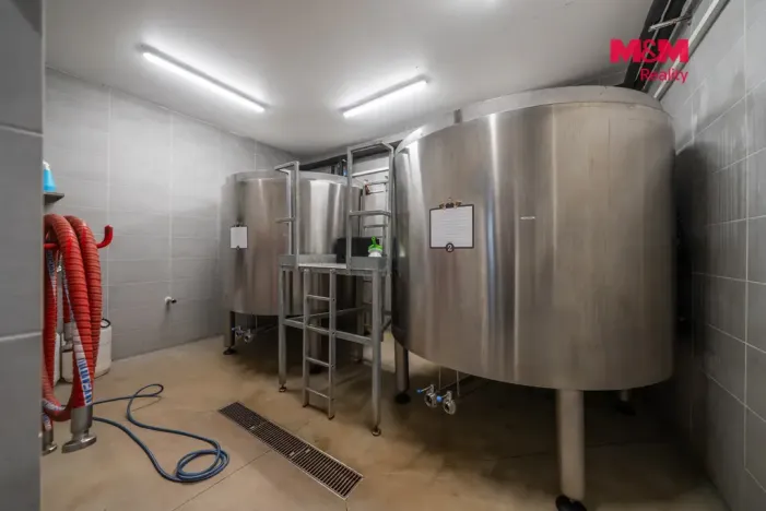 Prodej obchodního prostoru, Olomouc - Nemilany, 600 m2