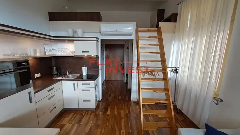 Pronájem bytu 1+kk, Praha - Staré Město, Rybná, 25 m2