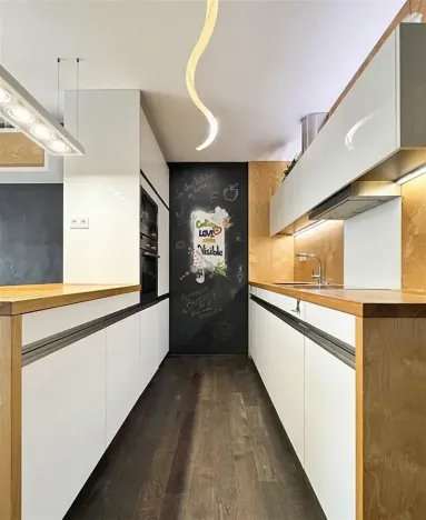 Prodej bytu 2+kk, Praha - Libeň, Drahobejlova, 83 m2