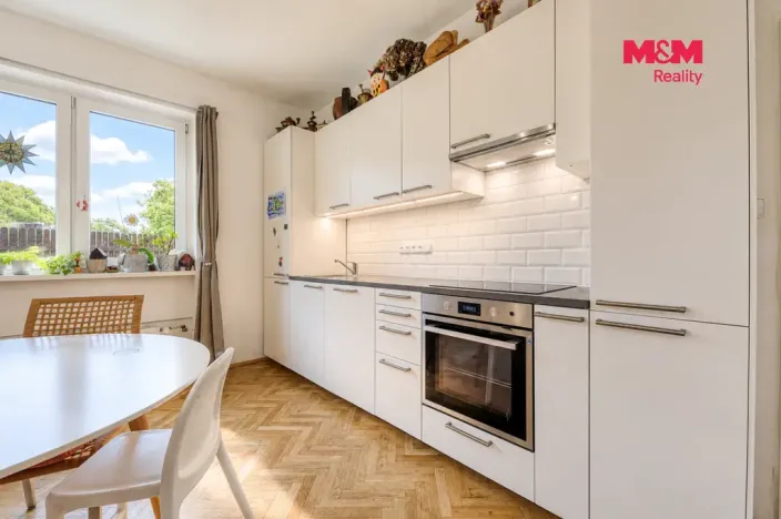 Prodej bytu 3+kk, Karlovy Vary - Drahovice, Mánesova, 68 m2
