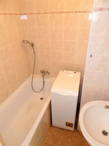 Pronájem bytu 3+1, Praha - Prosek, Zárybská, 67 m2