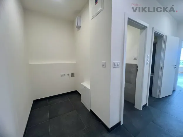 Pronájem bytu 2+kk, Praha - Záběhlice, Choceradská, 58 m2