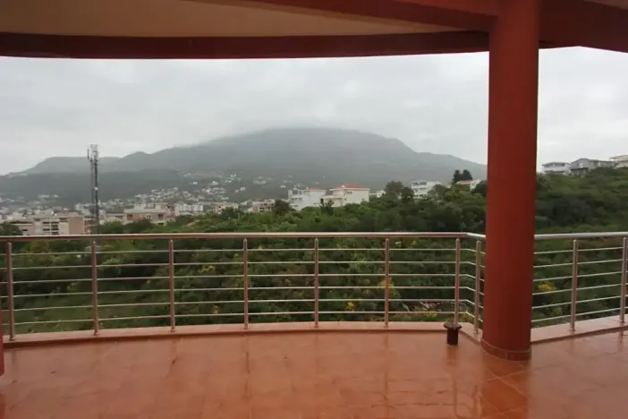 Prodej bytu 4+kk, Dobrá Voda, Černá Hora, 126 m2