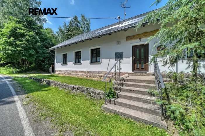 Prodej rodinného domu, Radvanice, 215 m2