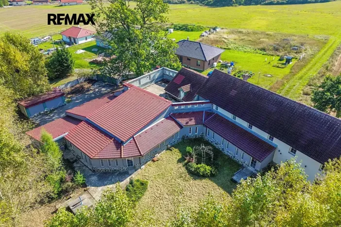Prodej apartmánu, Všeruby, 952 m2