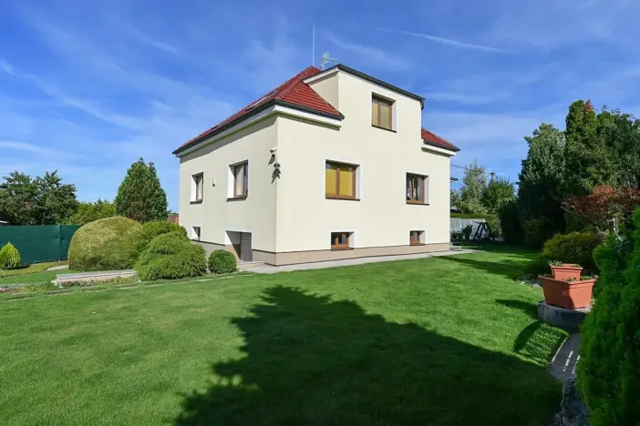 Prodej rodinného domu, Statenice, 202 m2