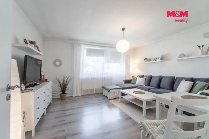 Prodej bytu 3+1, Bříství, 64 m2