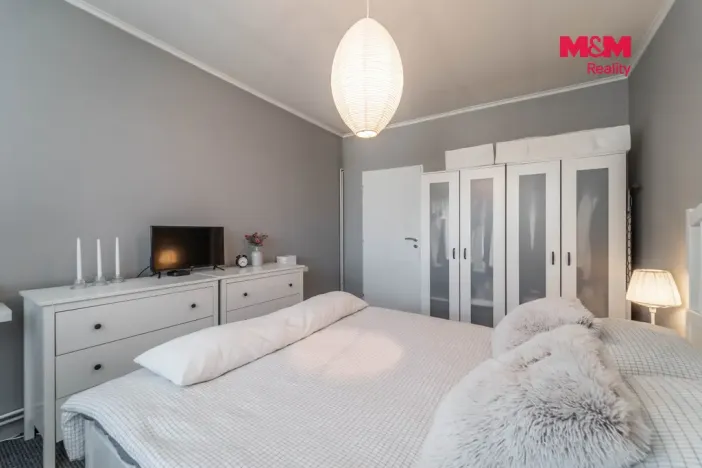 Prodej bytu 3+1, Bříství, 64 m2