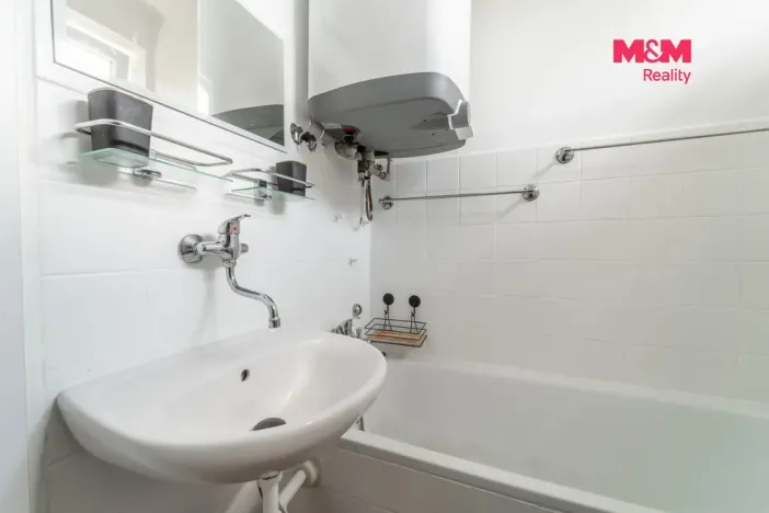 Prodej bytu 3+1, Bříství, 64 m2