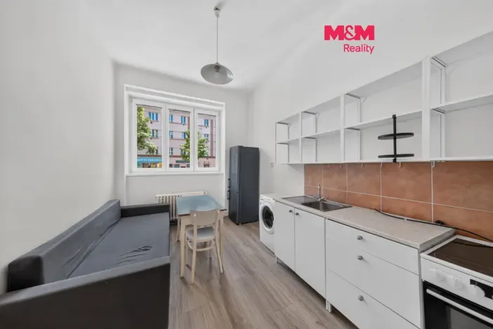 Prodej bytu 1+1, Praha, Bělohorská, 43 m2