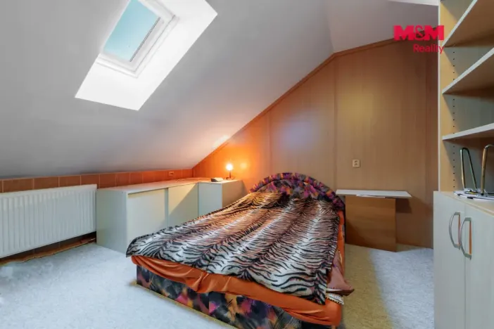 Prodej bytu 3+1, Ostrov, Masarykova, 87 m2