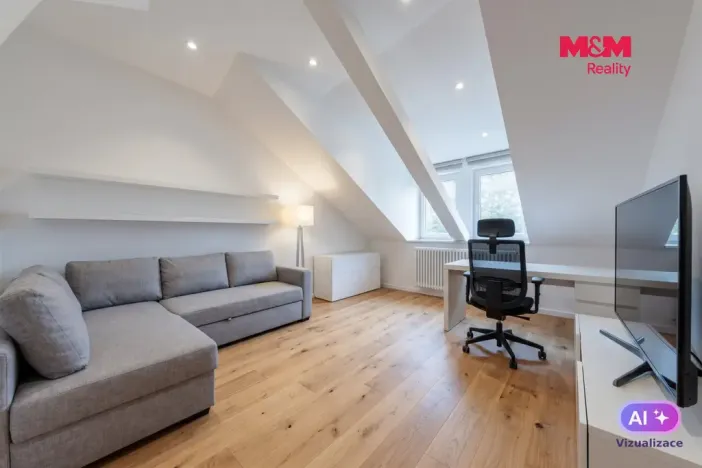 Prodej bytu 3+1, Ostrov, Masarykova, 87 m2