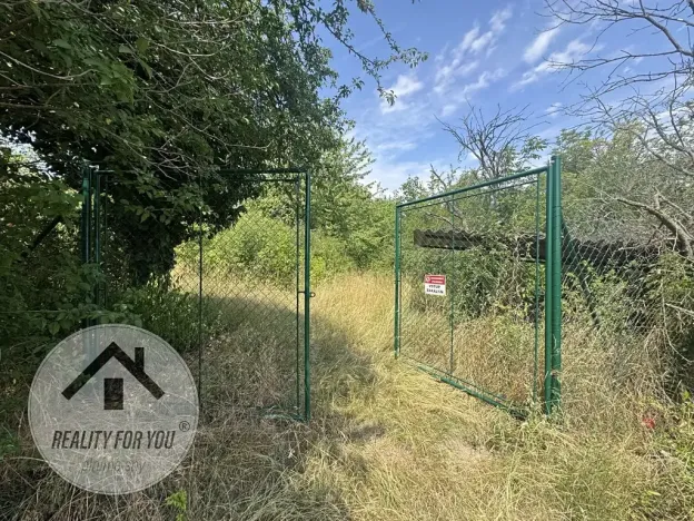 Pronájem zahrady, Praha, 1200 m2