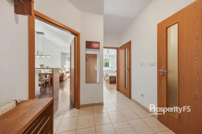 Prodej bytu 2+kk, Praha - Řeporyje, Kakosova, 52 m2