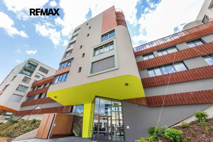 Prodej bytu 2+kk, Praha - Radlice, U Komína, 41 m2