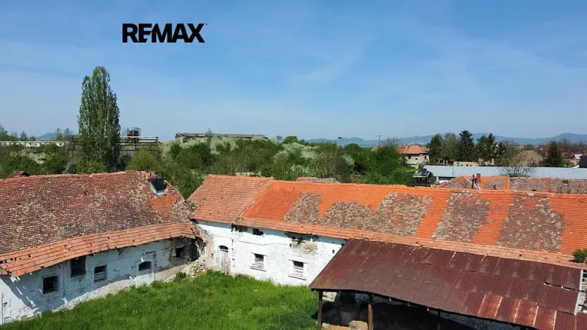 Prodej zemědělského objektu, Počedělice, 2500 m2