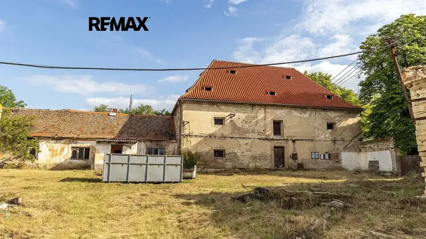 Prodej zemědělského objektu, Počedělice, 2500 m2