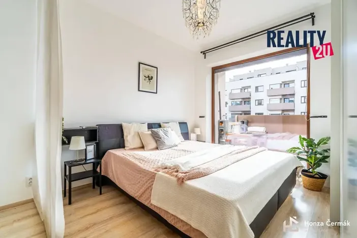 Pronájem bytu 1+kk, Brno, Kigginsova, 52 m2