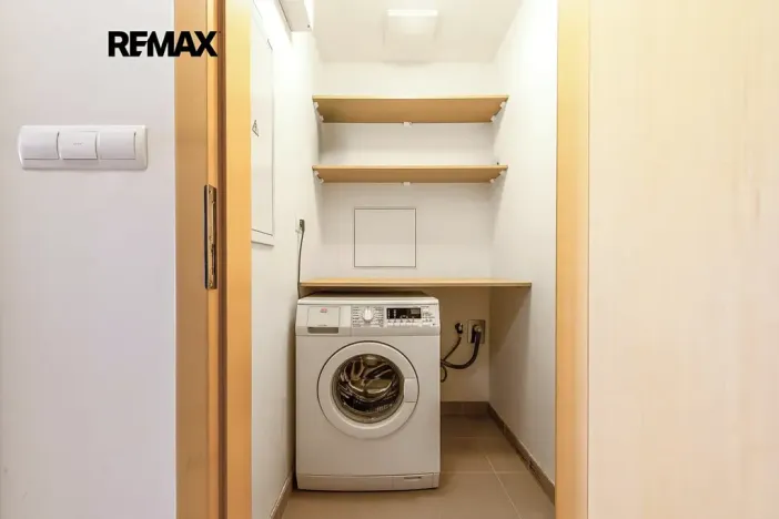 Pronájem bytu 2+kk, Praha - Žižkov, Ke kapslovně, 70 m2