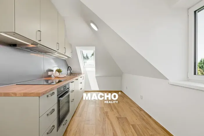 Pronájem bytu 2+kk, Mníšek pod Brdy, 5. května, 53 m2
