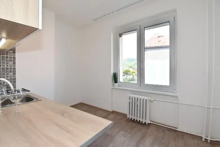 Pronájem bytu 2+1, Klášterec nad Ohří, Václava Řezáče, 57 m2