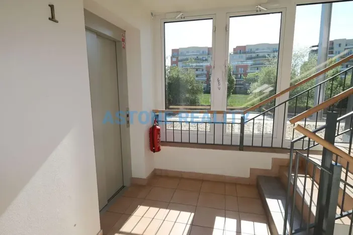 Pronájem bytu 2+kk, Praha - Letňany, Tupolevova, 52 m2