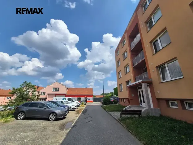 Pronájem bytu 1+1, Rosice, Komenského náměstí, 31 m2
