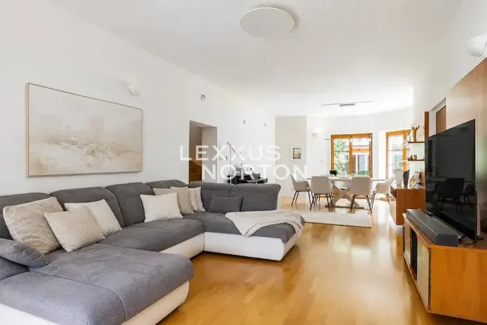 Prodej rodinného domu, Praha - Radotín, Sobětická, 252 m2