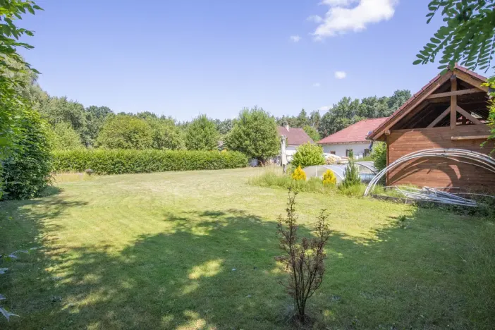 Prodej rodinného domu, Sezemice - Veská, 400 m2